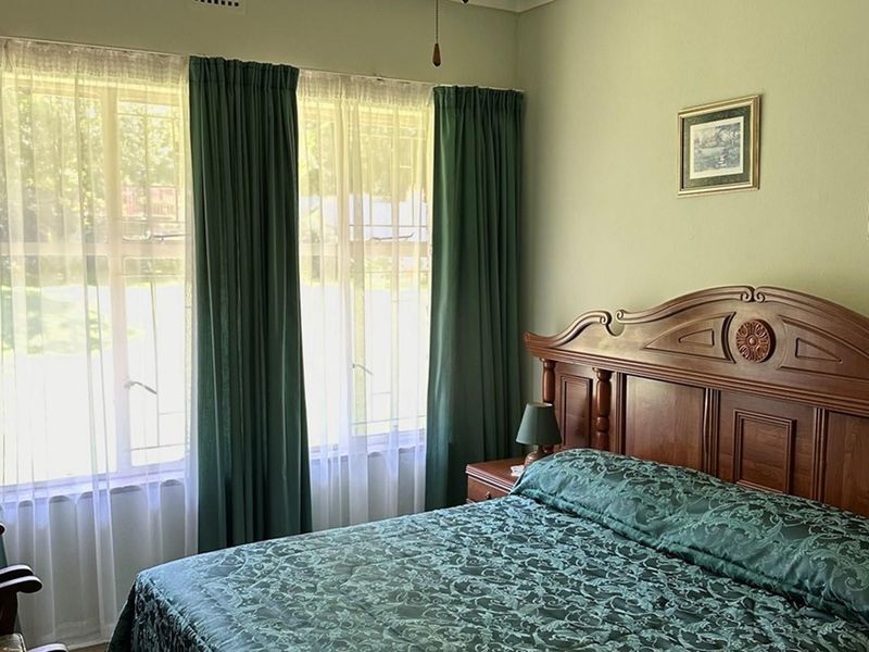 Where luxury meets comfort, welcome home to timeless elegance. - Photo 9