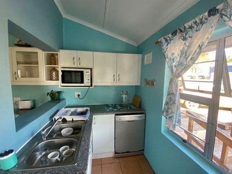 “Tranquility by the Sea with a Self-Contained Guest Retreat” - Photo 5