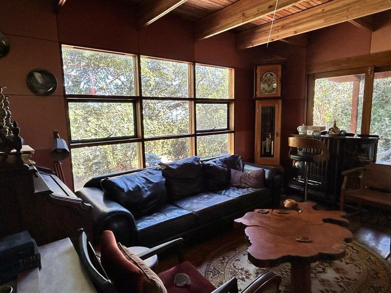 A Home with a Difference - Coastal Living in Sunrise-on-Sea - Sea View - Photo 6