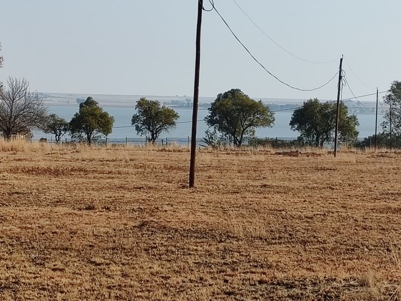 ORANJEVILLE * FREE STATE * VACANT STAND *  1996 SQM * BEAUTIFUL STAND * R95 000.00 - Photo 3