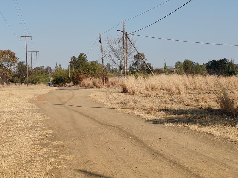 ORANJEVILLE * FREE STATE * VACANT STAND *  1996 SQM * BEAUTIFUL STAND * R95 000.00 - Photo 5