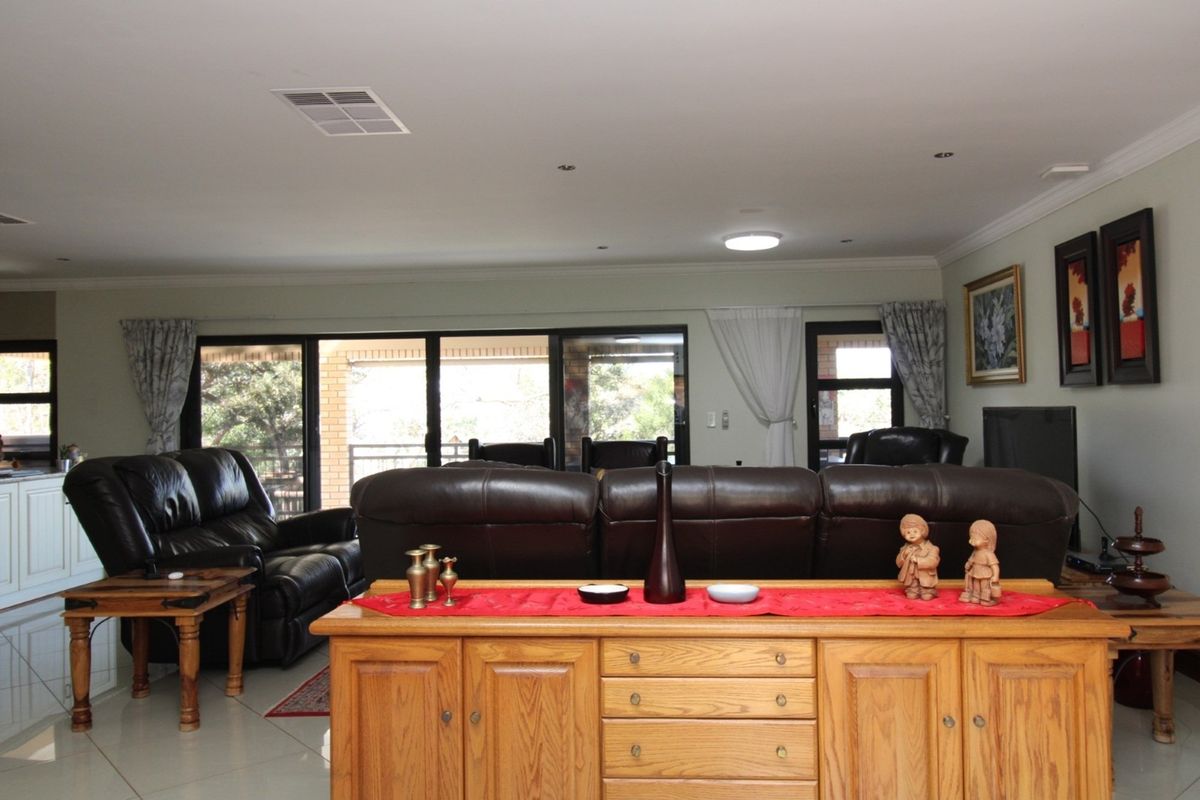 Verloren Estate - 3 to 4 Bedroom house with spectacular views - PET FRIENDLY - Photo 5