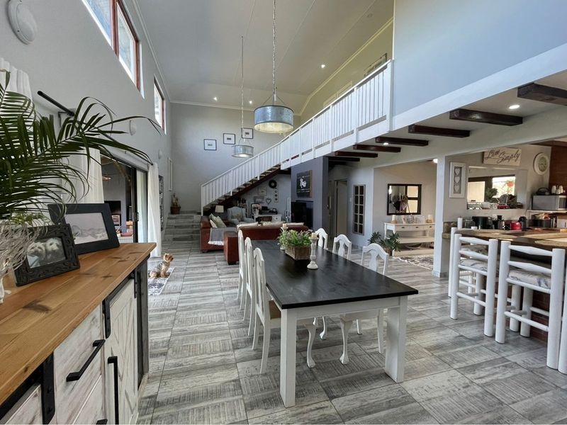 Country, coastal living in Secure Glen Eden Gated Community - Photo 1