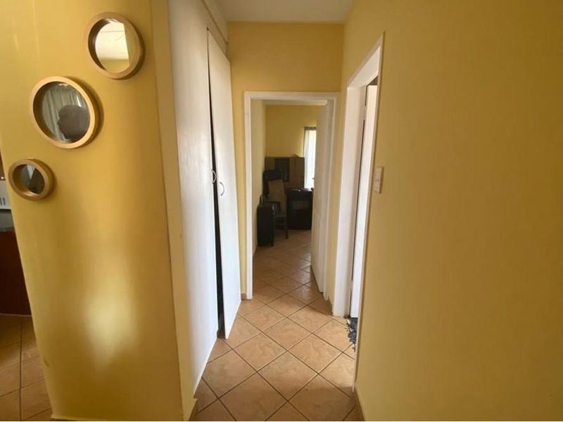 2Bed/1Bath Apartment for Sale in Akasia - Photo 8