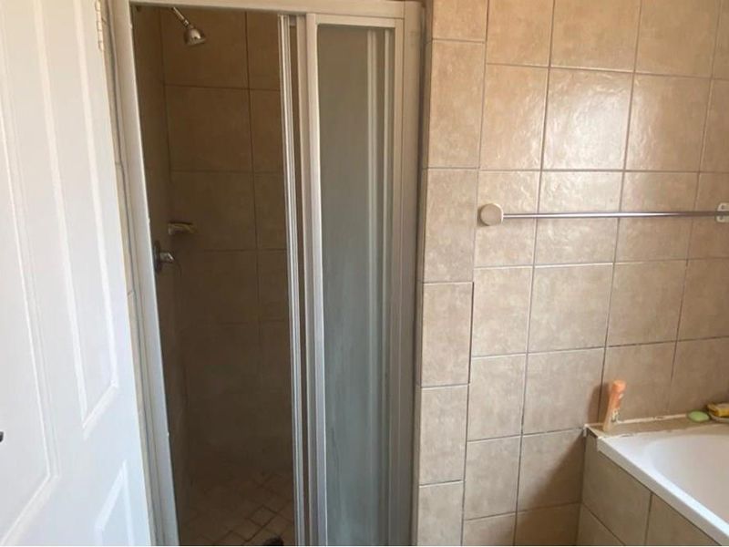 2Bed/1Bath Apartment for Sale in Akasia - Photo 10