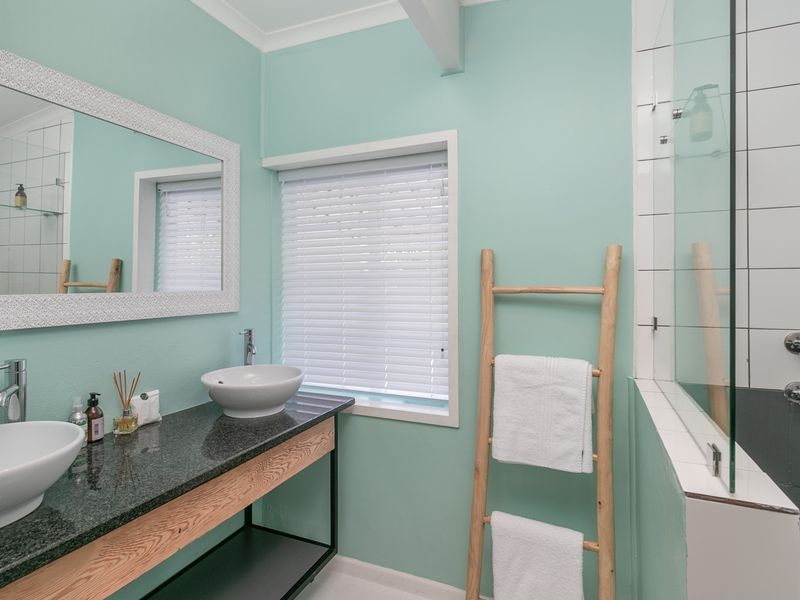 Villa for Large Group on Holiday - Photo 10