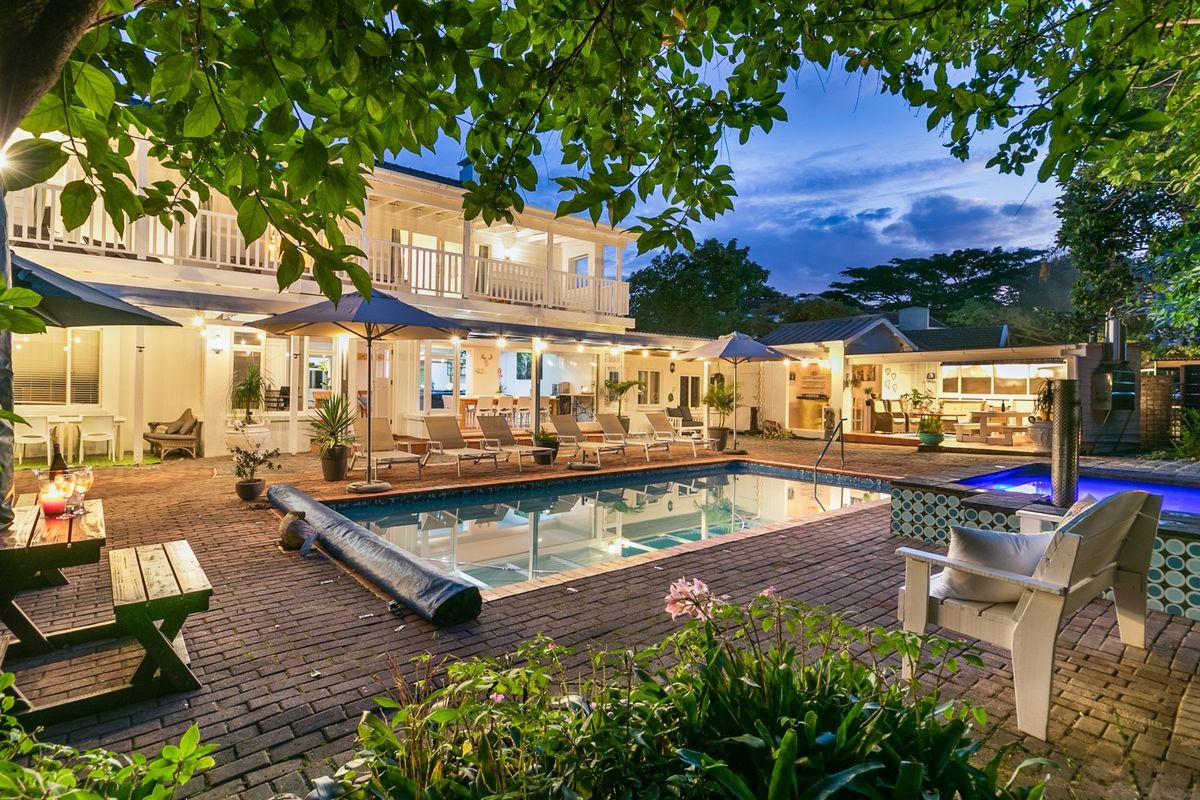 Villa for Large Group on Holiday - Photo 2