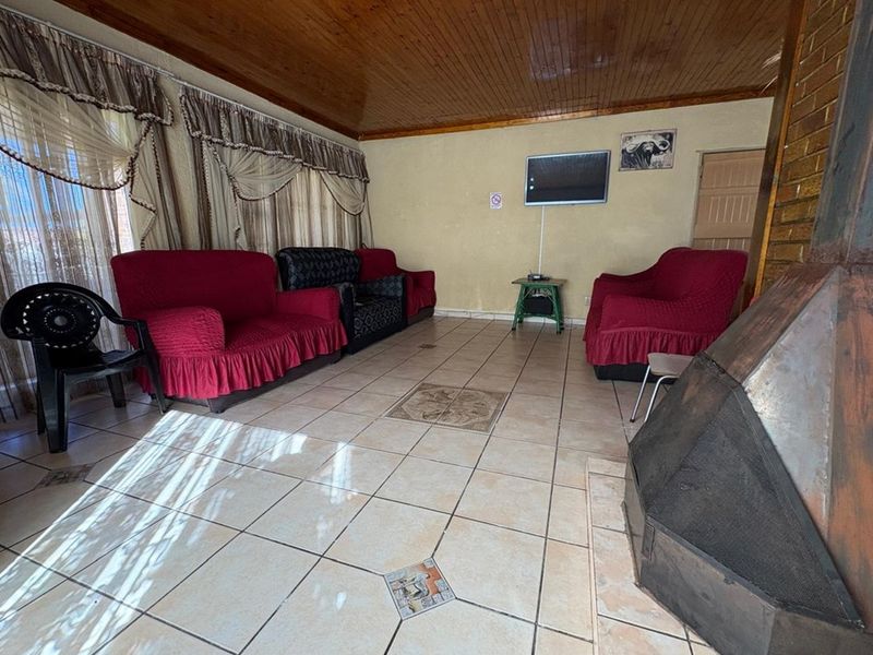 Spacious Corner-Lot Gem in Prime Volksrust Location - Endless Possibilities Await! - Photo 4