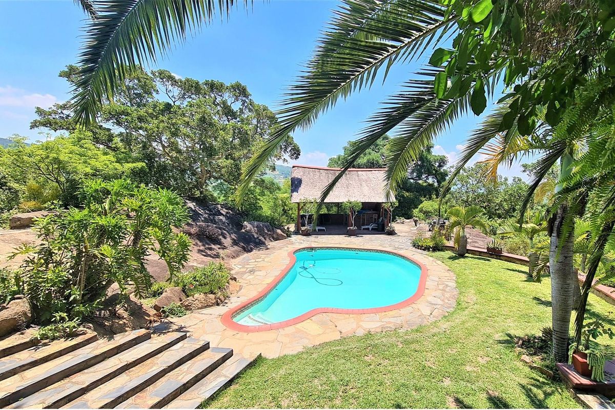 10Ha Farm in Cairn, with Rental Income of 2 Houses and a Flat - Photo 2