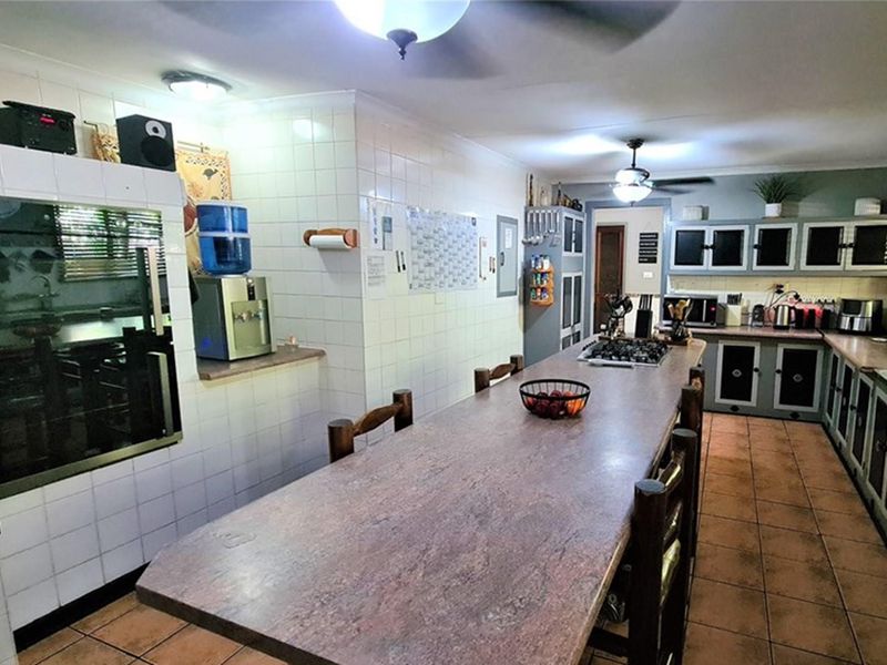 10Ha Farm in Cairn, with Rental Income of 2 Houses and a Flat - Photo 7