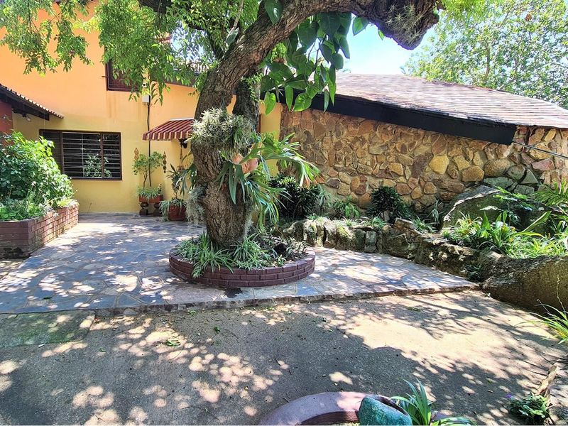 10Ha Farm in Cairn, with Rental Income of 2 Houses and a Flat - Photo 2