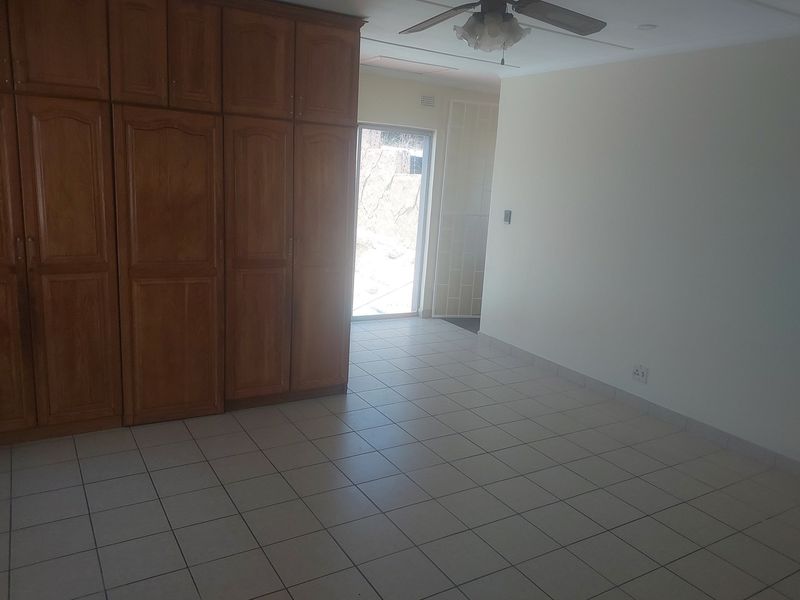 4 Bedroom Home Has A Perfect Fit - Photo 6