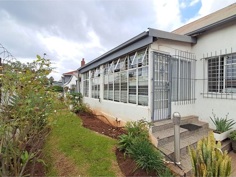 **FOR SALE: 4-BEDROOM HOUSE in Kensington, Johannesburg** - Photo 6