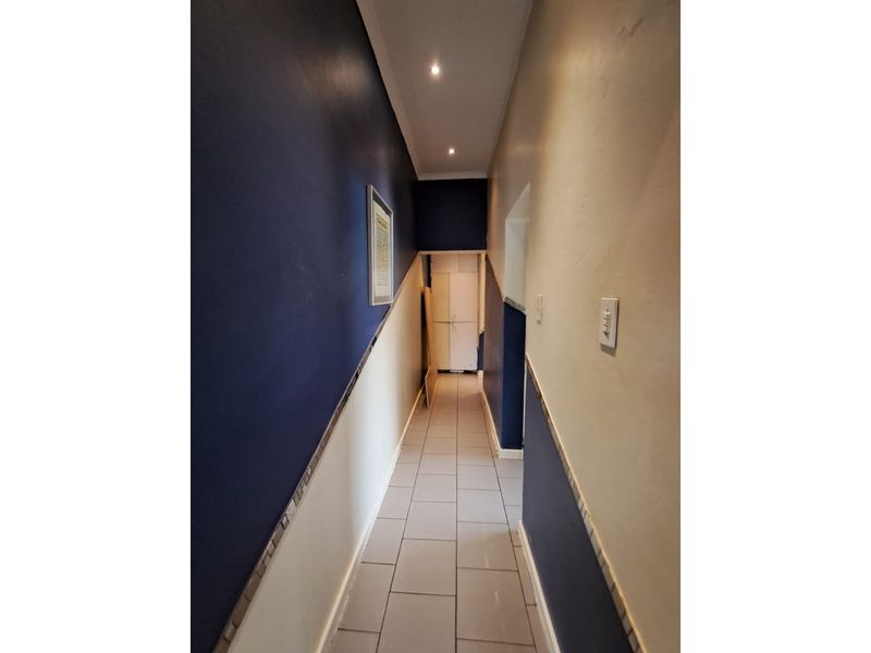 **FOR SALE: 4-BEDROOM HOUSE in Kensington, Johannesburg** - Photo 10