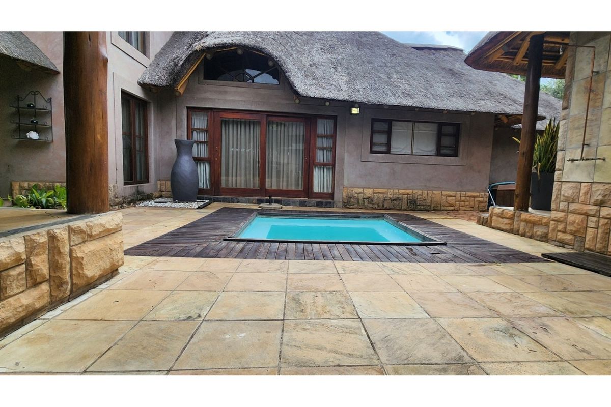 Lodge For Sale in Zebula Golf Estate, Bela Bela - Photo 4