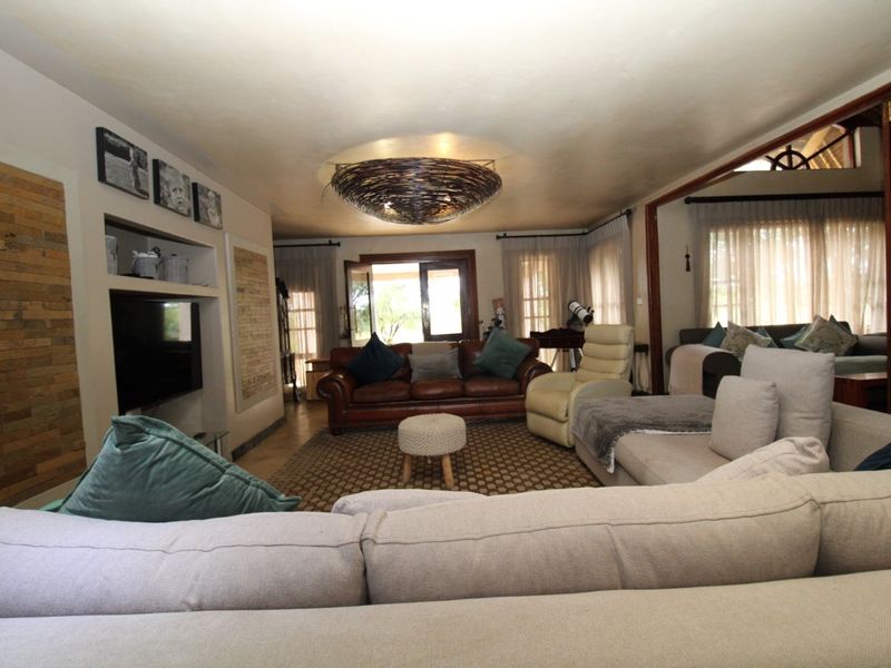 Lodge For Sale in Zebula Golf Estate, Bela Bela - Photo 6