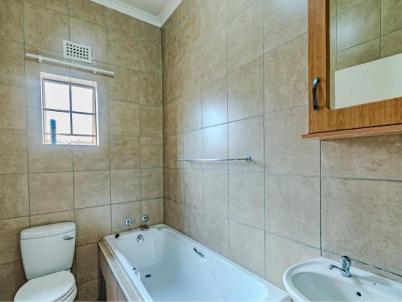 3 Bedroom Home for Sale- Olievenhoutbosch - Photo 10