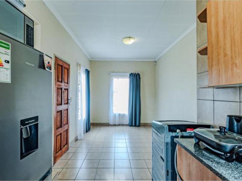 3 Bedroom Home for Sale- Olievenhoutbosch - Photo 3