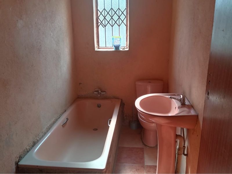 3 Bedroom House for Sale in Seshego A - Photo 9