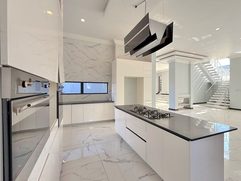 Contemporary 5 Bedroom Family Masterpiece in Steyn City - Photo 7