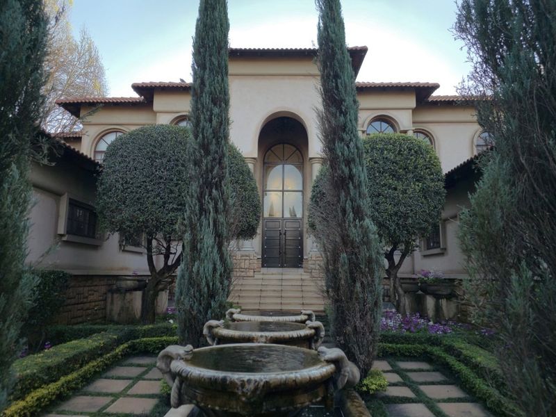 Tuscan Villa where elegance meets luxury - crafted for family, lifestyle, and prestige. - Photo 9
