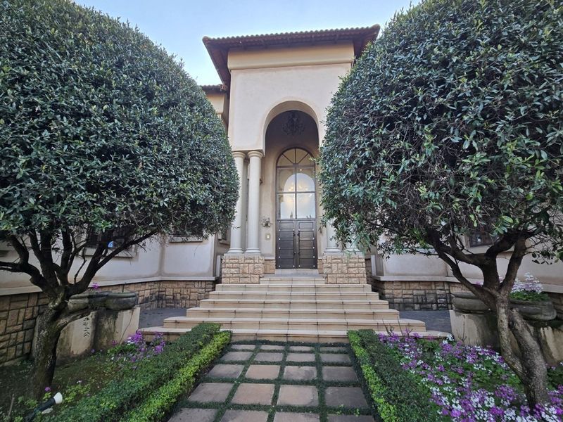 Tuscan Villa where elegance meets luxury - crafted for family, lifestyle, and prestige. - Photo 10