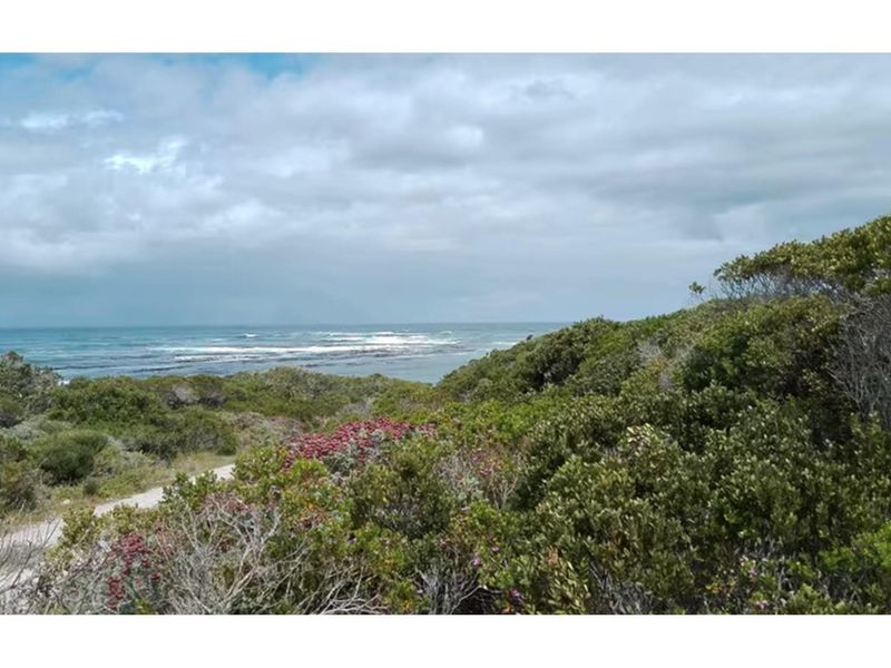 Expansive Coastal Residential lnd 4.2 ha in Birkenhead in Gansbaai - 300 m from sea - Photo 3