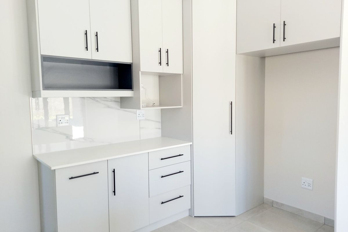 Brand-new 3 Bedroom 2 Bathroom Modern Home - Photo 4