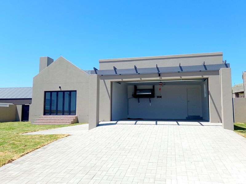 Brand-new 3 Bedroom 2 Bathroom Modern Home - Photo 3