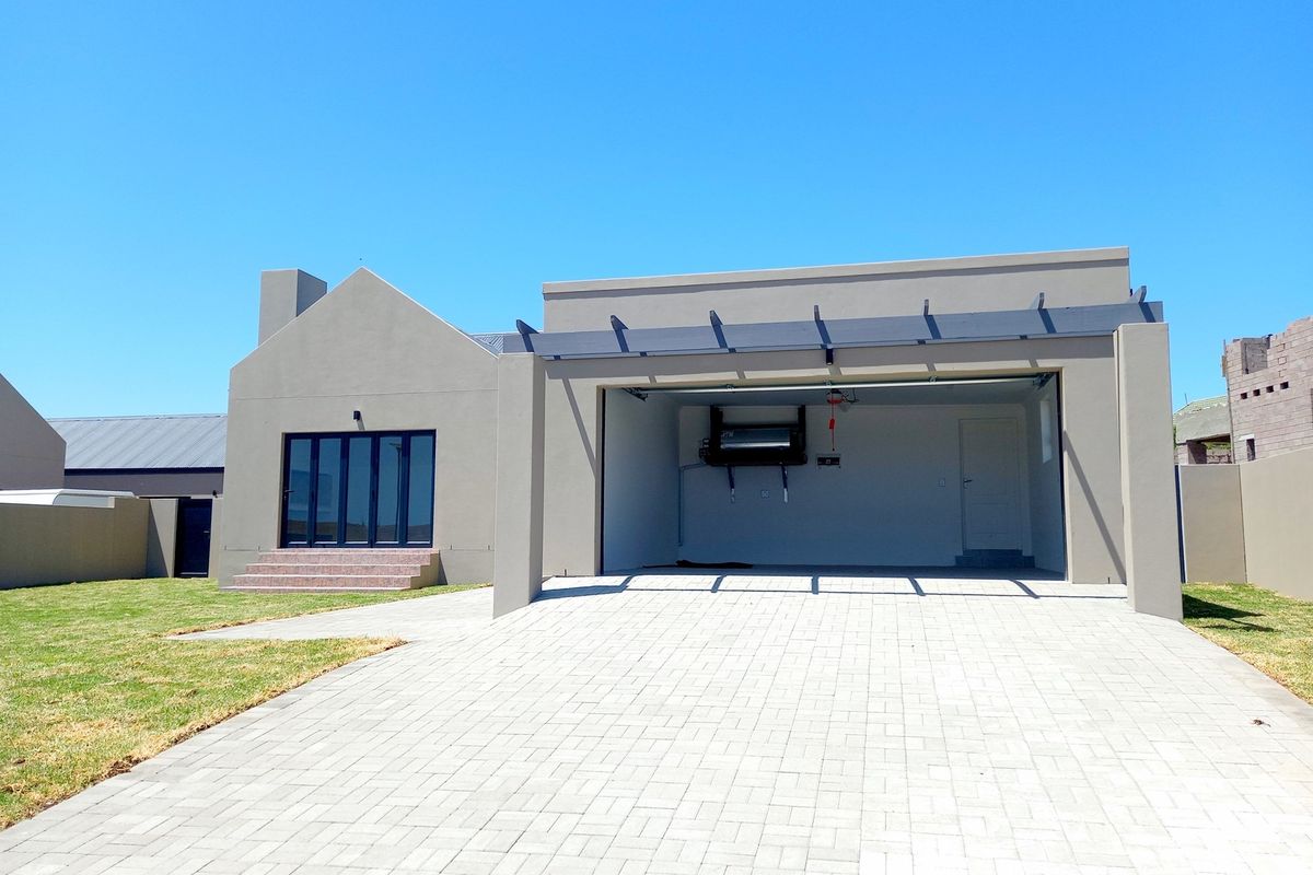 Brand-new 3 Bedroom 2 Bathroom Modern Home - Photo 3