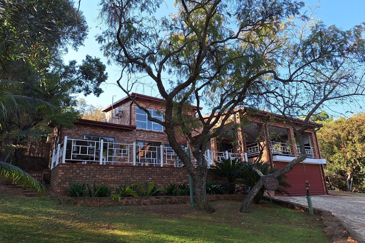 Excellent Opportunity! Renovated- A dream come true! - Photo 3