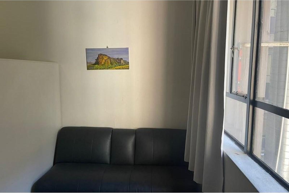 Fully Furnished Bachelor Apartment Up For Grabs in Johannesburg “Maboneng” - Photo 5