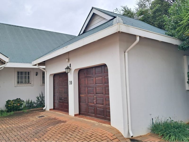 3 Bedroom Townhouse For Sale in Die Hoewes Centurion - Photo 2