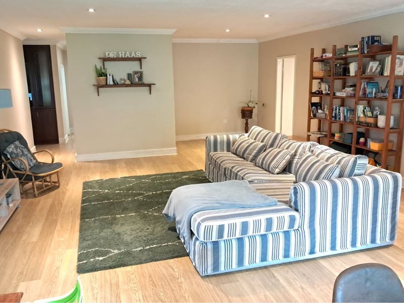 3 Bedroom Townhouse For Sale in Die Hoewes Centurion - Photo 4