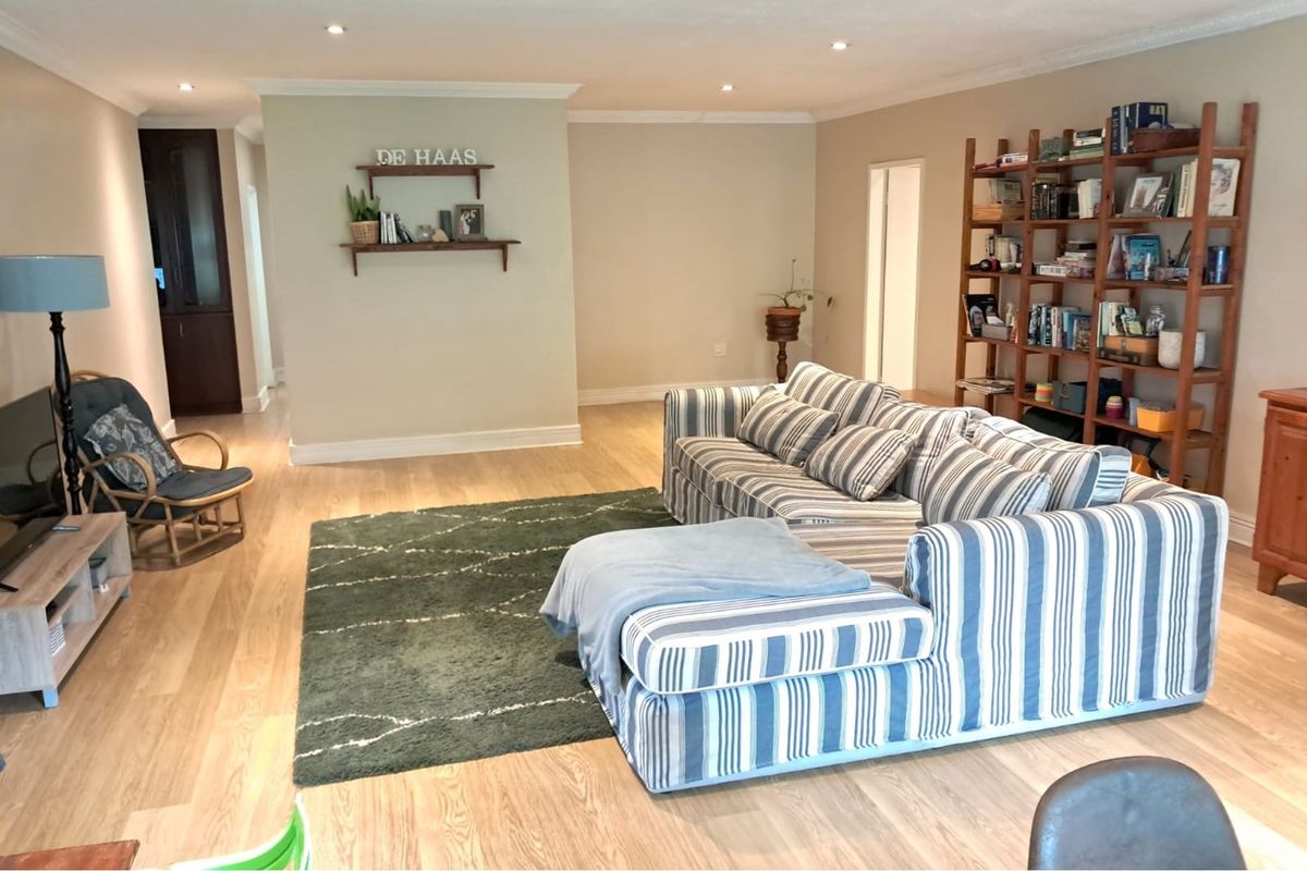 3 Bedroom Townhouse For Sale in Die Hoewes Centurion - Photo 4