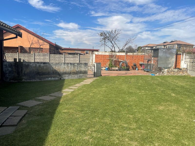 Located Near Kriel Mall - Photo 5