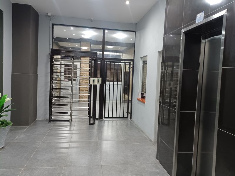 2 Bed 1 Bath flat for sale in Esplanade  durban - Photo 2