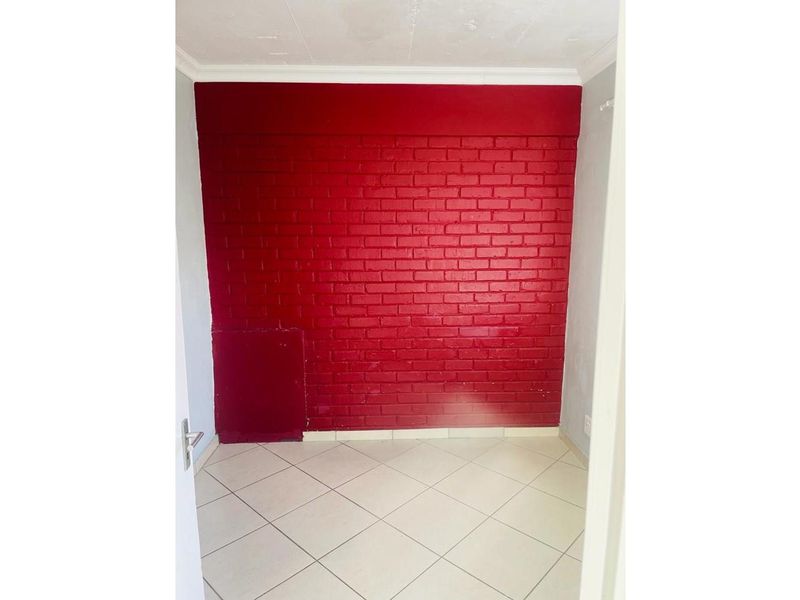 "Cozy Comfort, Managed with Care" - Photo 9