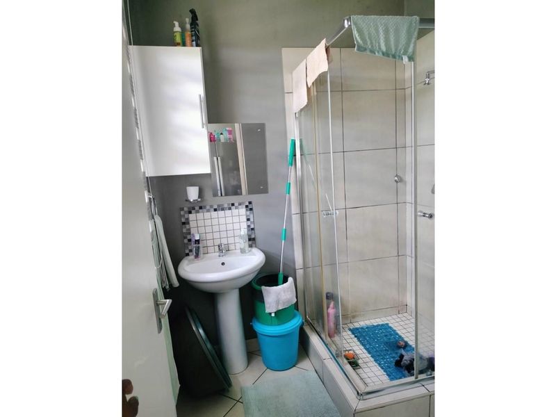 "Cozy Comfort, Managed with Care" - Photo 7