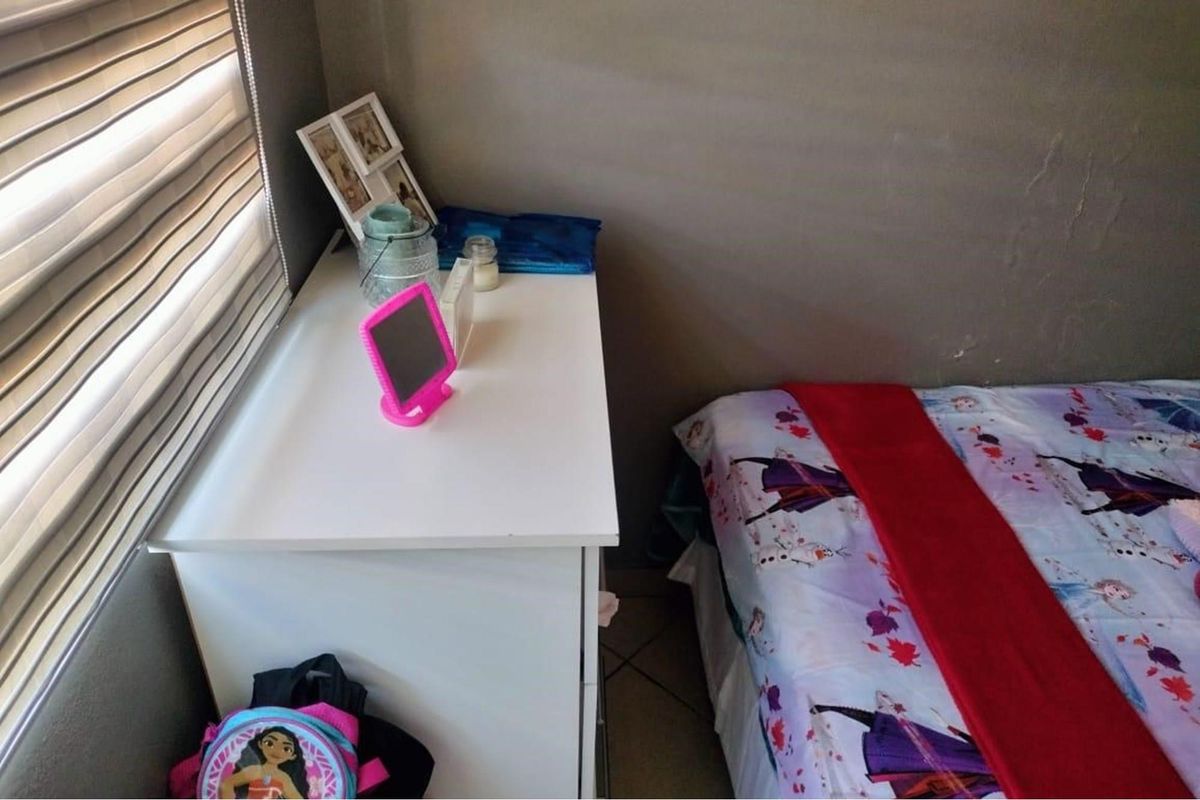 "Cozy Comfort, Managed with Care" - Photo 3