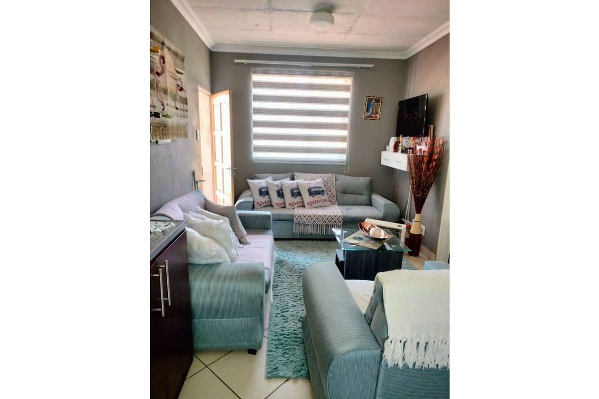 "Cozy Comfort, Managed with Care" - Photo 2