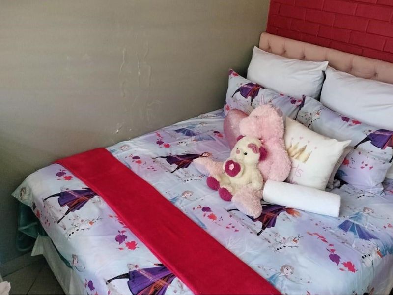 "Cozy Comfort, Managed with Care" - Photo 4