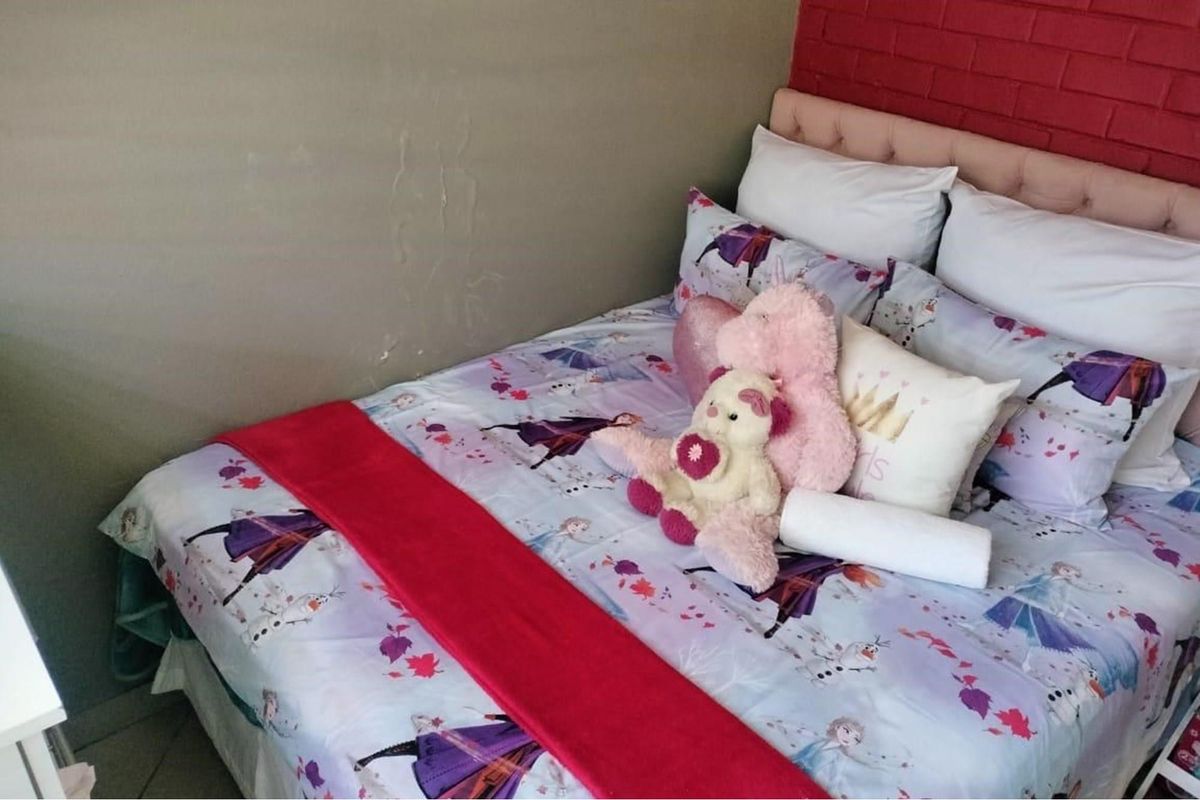 "Cozy Comfort, Managed with Care" - Photo 4