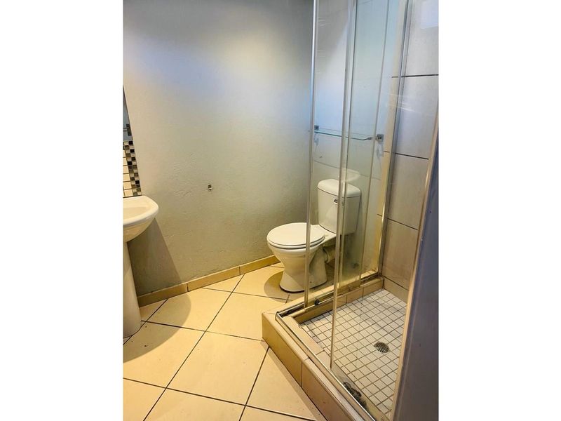 "Cozy Comfort, Managed with Care" - Photo 8