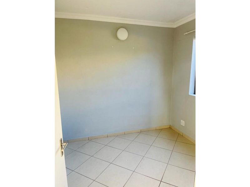 "Cozy Comfort, Managed with Care" - Photo 10