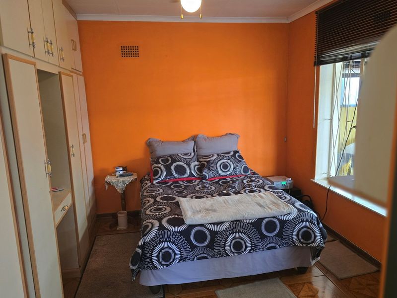 Neat  Corner Stand Property in Coronationville - Move-In Ready! - Photo 9