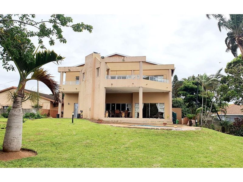 Ramsgate. Executive luxury home in a quiet suburb of Ramsgate Natal South Coast. - Photo 2