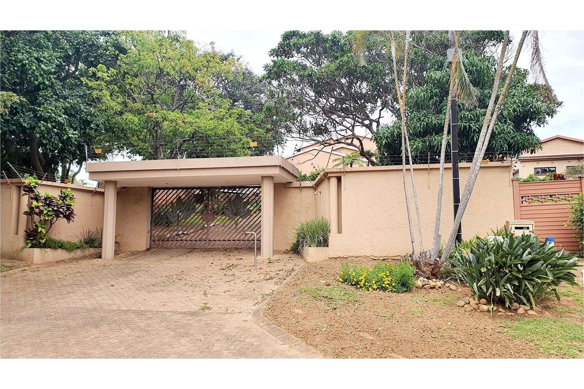 Ramsgate. Executive luxury home in a quiet suburb of Ramsgate Natal South Coast. - Photo 5