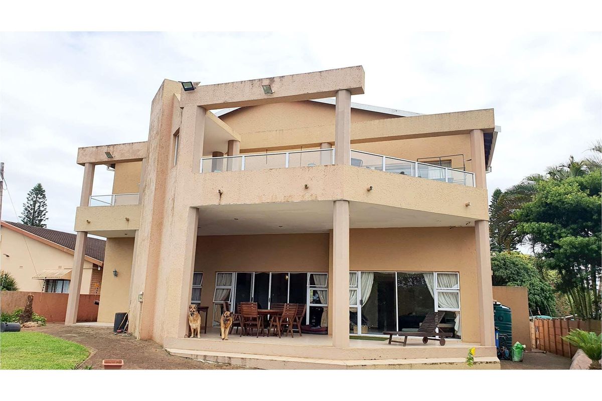 Ramsgate. Executive luxury home in a quiet suburb of Ramsgate Natal South Coast. - Photo 3