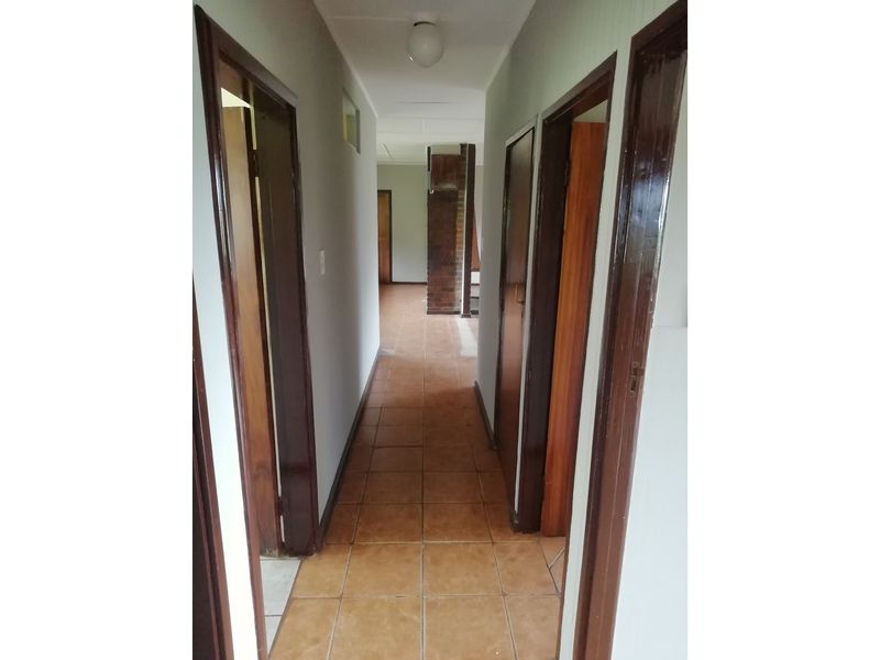 3 BEDROOM HOUSE FOR SALE IN SABIE - Photo 6